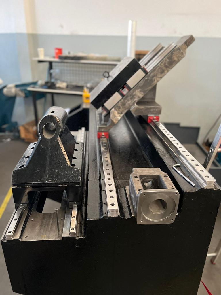 Centro de Torneamento Tesla 300 Mitsubishi - Foto 9