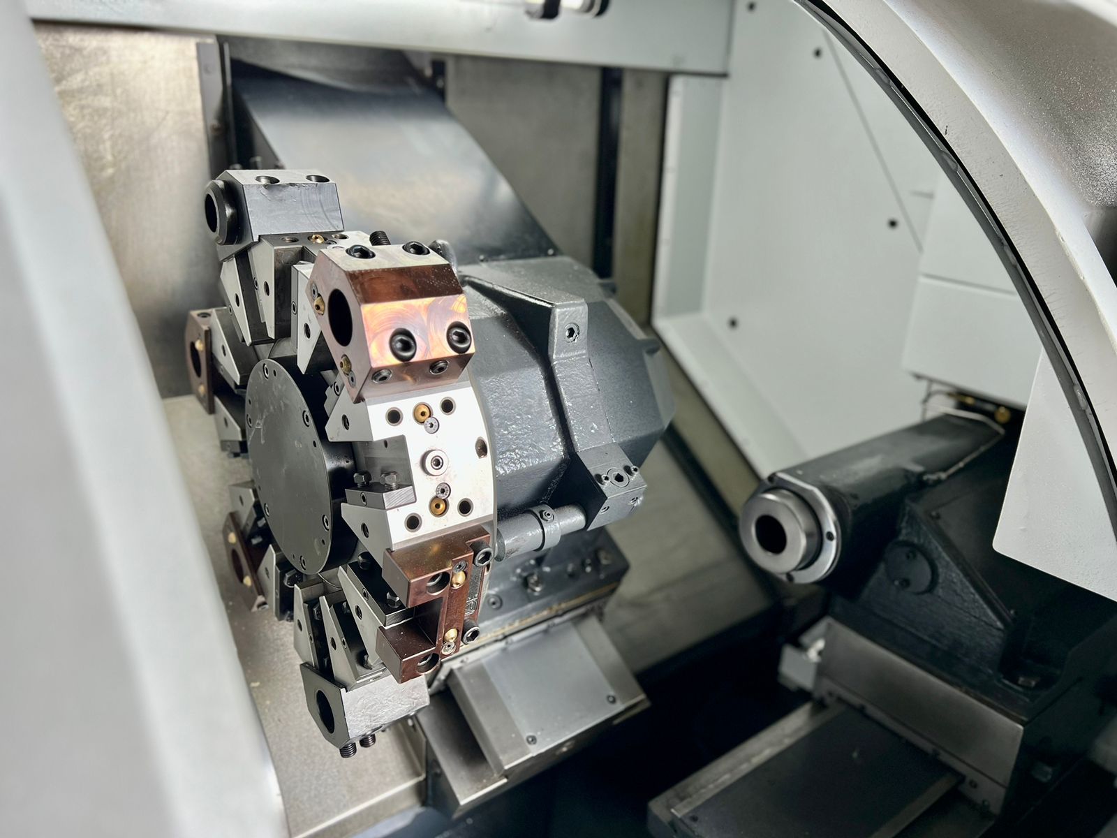 Torno CNC Okuma Crown - Foto 8